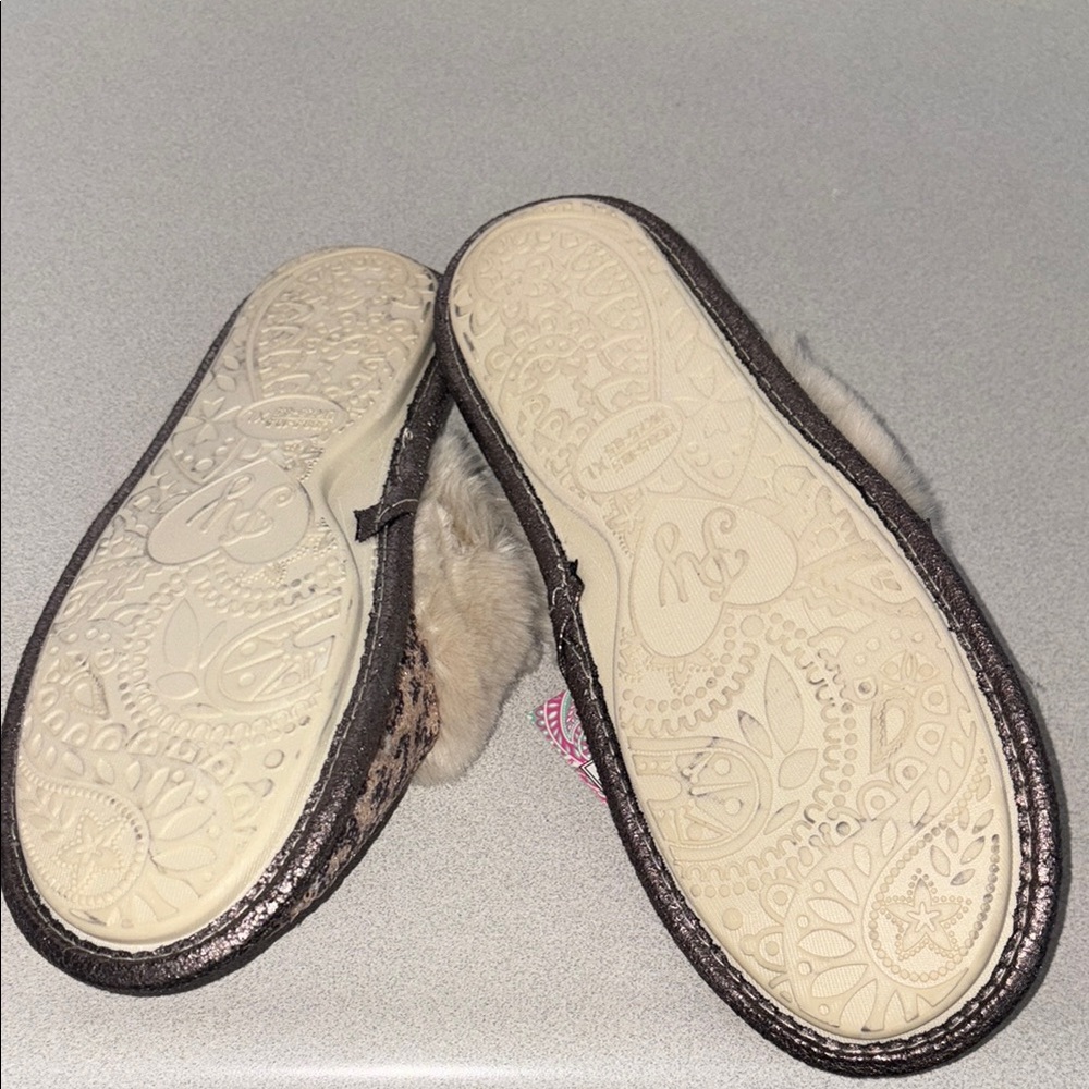 Leopard Print Sequin Brown and Cream Cozy Slippers with Plush Trim - Picture 3 of 6